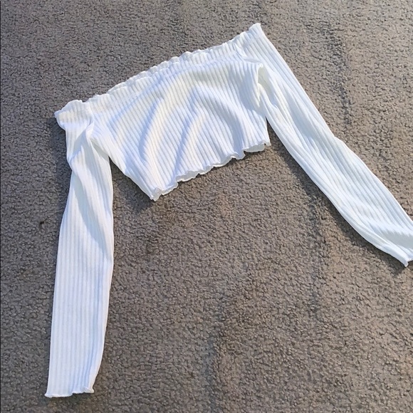 SHEIN Tops - NWOT CROP TOP